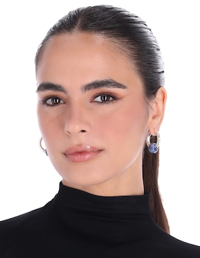 Aretes cortos Nine West Holiday Beads con acabado brillante