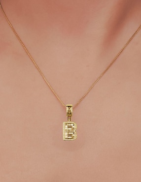 Collar con dije de letras Moon de oro laminado 10 K