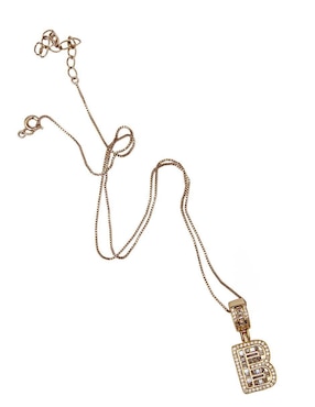 Collar con dije de letras Moon de oro laminado 10 K