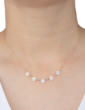 Collar de flor Carré