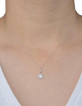 Collar con dije Carré
