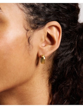 Aretes huggies Fossil Ellis con acabado pulido