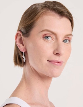 Aretes largos Napier Social cz ears m1 con acabado brillante