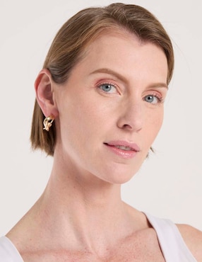 Aretes cortos Napier con acabado brillante