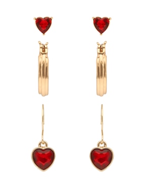 Aretes cortos Napier Love Hearts con acabado brillante