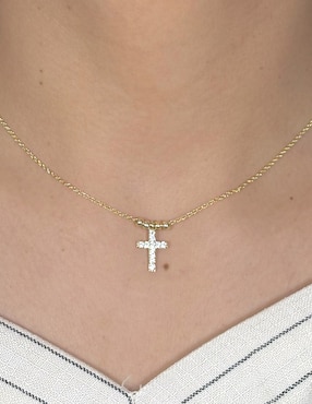 Collar con dije de cruz Carmela Mía de baño de oro 14 K