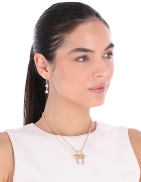 Aretes y collar Anne Klein Stocking Stuffer