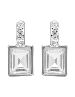 Aretes de rectángulo Nine West con acabado brillante