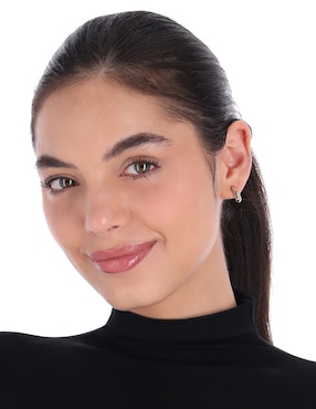 Set de aretes DKNY Josie con acabado pavé