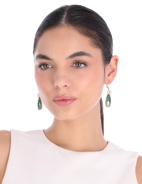 Aretes cortos Anne Klein Glacial Glow con acabado esmaltado zirconia cúbica