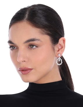 Aretes cortos Givenchy Diamonds and Debutantes con acabado brillante cristal
