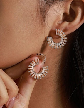 Corto redonda Moon con acabado brillante zirconia