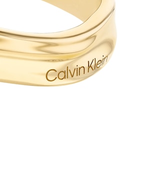 Brazalete Calvin Klein elemental con acabado brillante