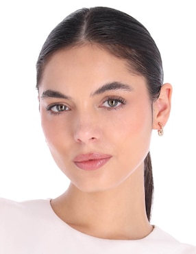 Set de aretes Nine West con acabado pavé fantasía