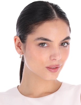 Set de aretes huggies Nine West con acabado brillante