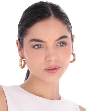 Set de aretes Nine West con acabado brillante