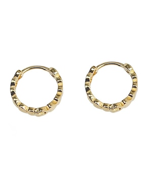 Aretes huggies de corazón Sofia Blum de plata P 925 con acabado chapa de oro