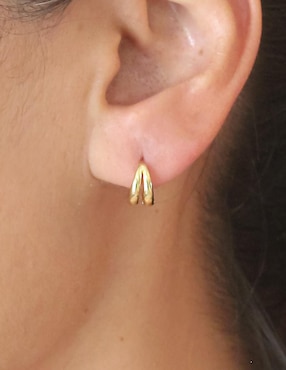 Aretes Huggies Sofia Blum de plata P 925 con acabado chapa de oro