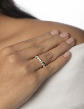 Anillo Gladkova Joyería 14 K de oro Moissanita acabado pavé