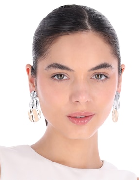 Aretes largos circulares Nine West Tritone Organic Discs con acabado martillado