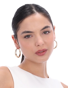 Arracadas dkny baylor con acabado liso brillante