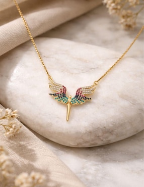 Collar con dije de ángel Yoiko Alada 18 K