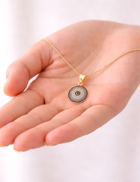Collar con dije circular Yoiko Aura 18 K