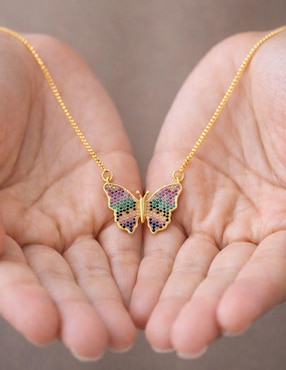 Collar con dije de mariposa Yoiko Alaria 18 K
