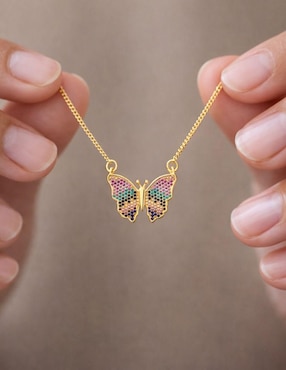 Collar con dije de mariposa Yoiko Alaria 18 K