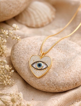 Collar con dije de corazón Yoiko con acabado baño de oro 18 K