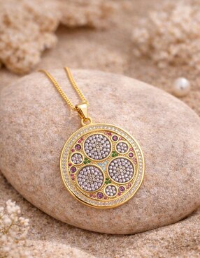 Collar con dije Yoiko Mandala con acabado baño de oro18 K