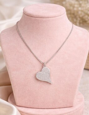 Collar con dije de corazón Yoiko