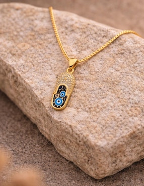 Collar con dije Yoiko Nazar con acabado baño de oro 18 K