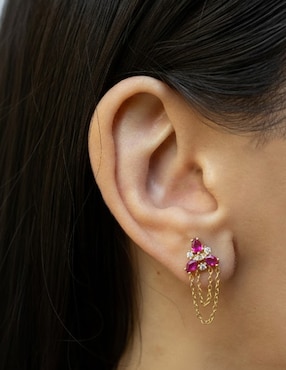 Aretes cortos Carmela Mía 14 K con acabado baño de oro zirconia