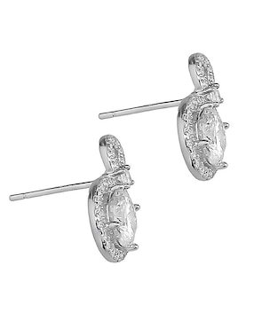 Aretes cortos Sofia Blum de plata P 925 con acabado baño de rodio diamante de laboratorio