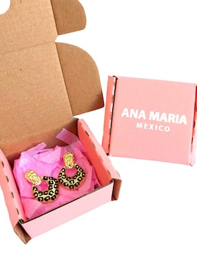 Aretes cortos animal print Ana Maria México con acabado brillante