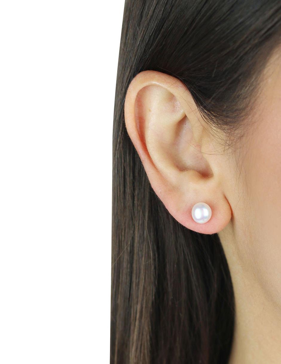 Aretes con acabado brillante perla 4