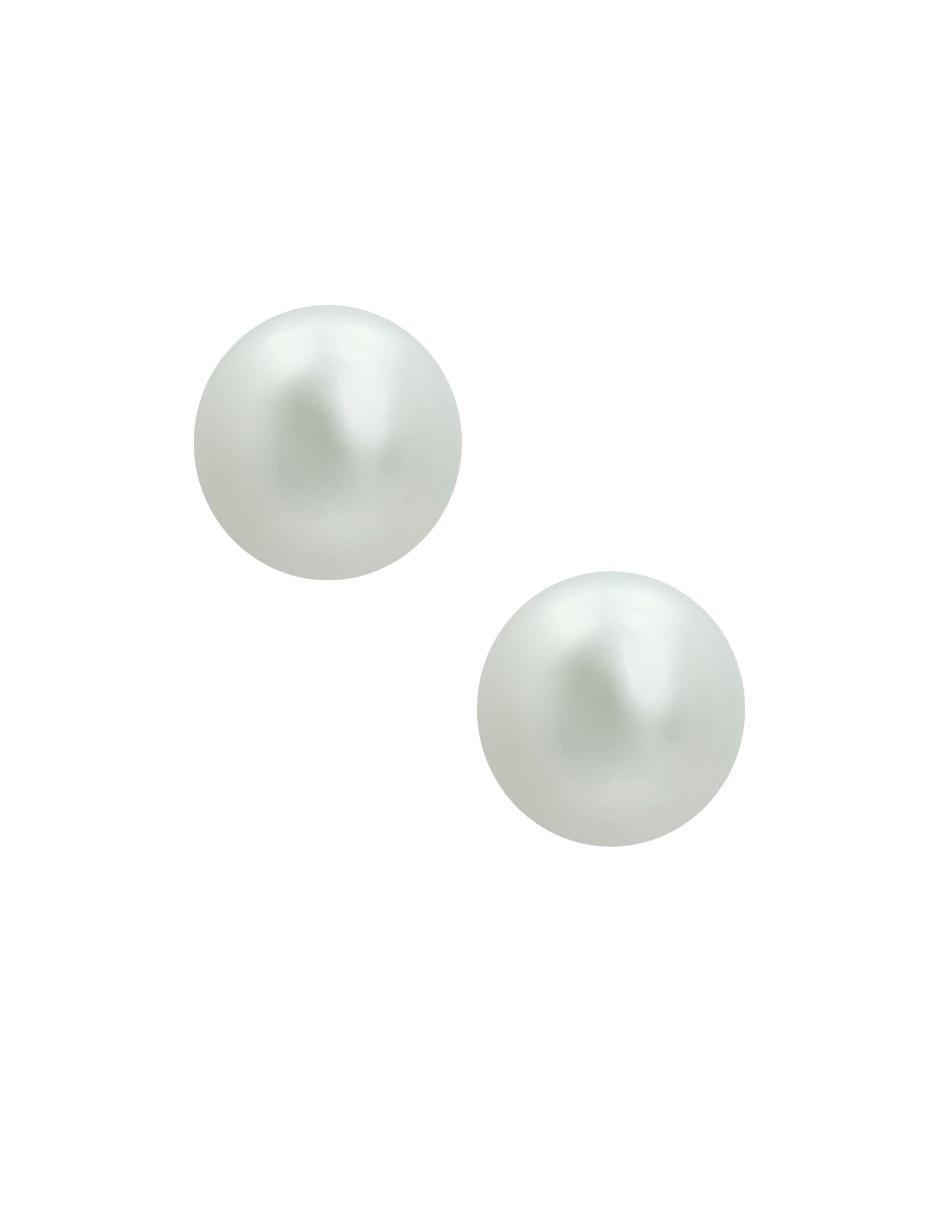 Aretes con acabado brillante perla 2