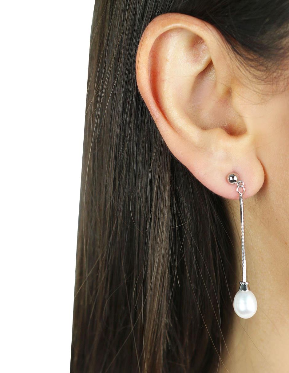 Aretes con acabado brillante perla 4