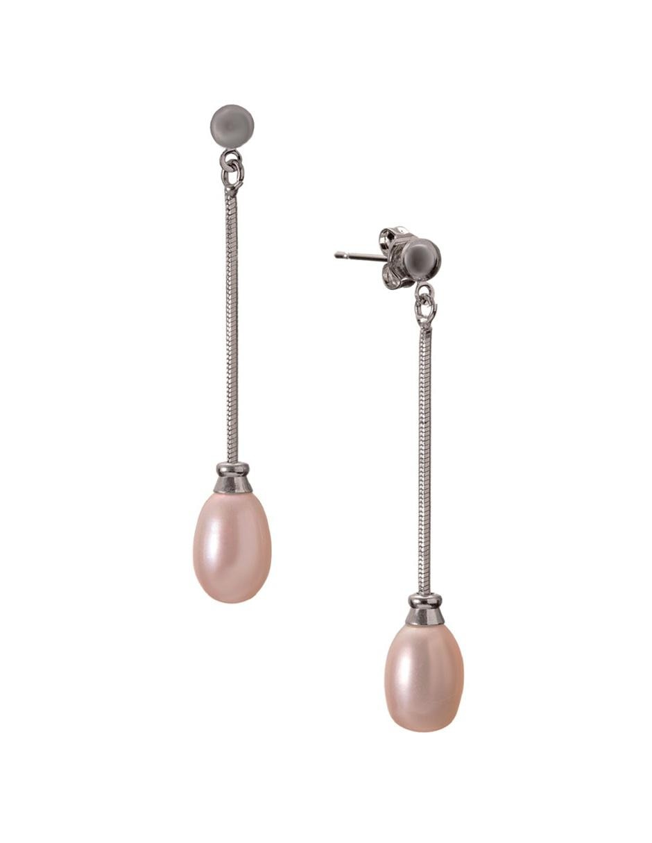 Aretes con acabado brillante perla