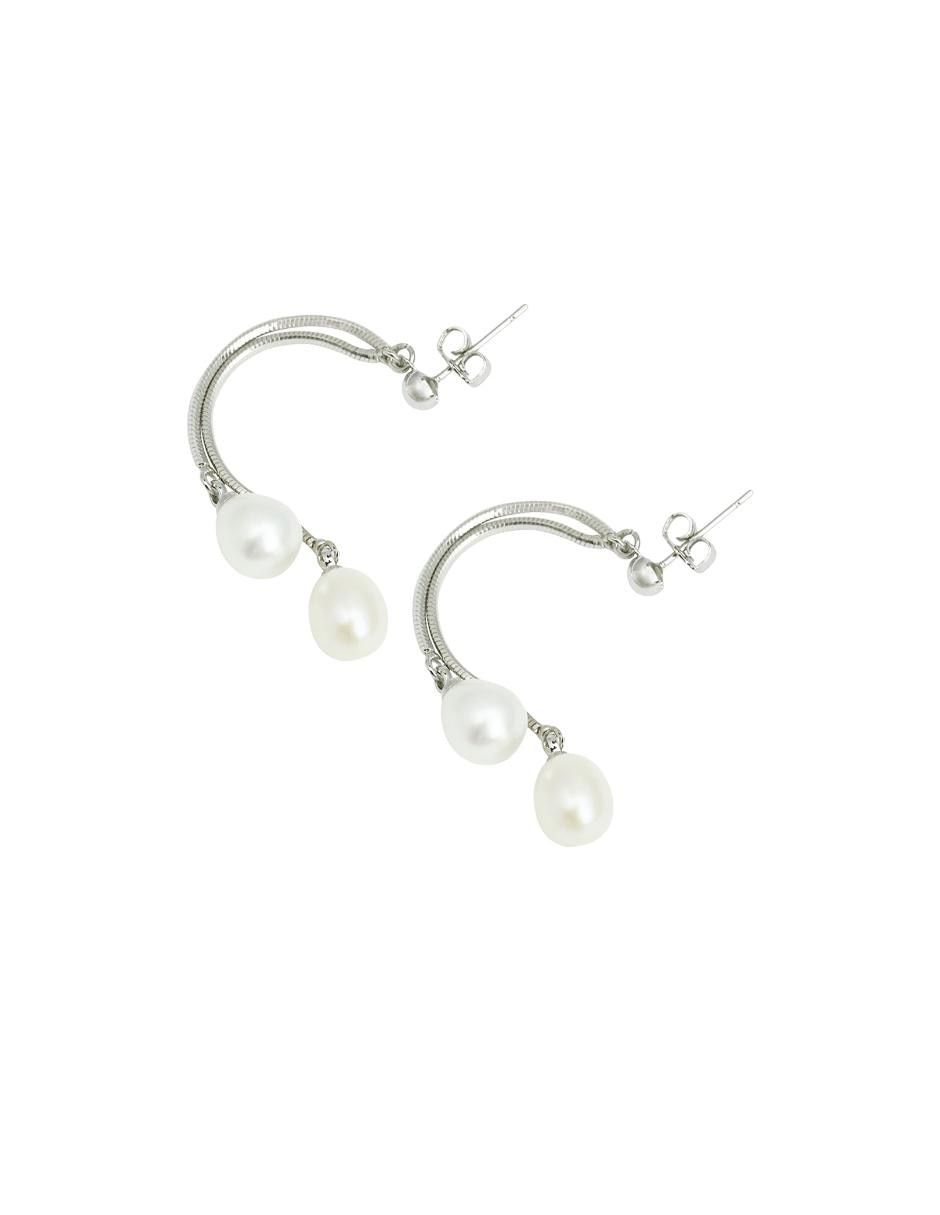 Aretes con acabado brillante perla 2