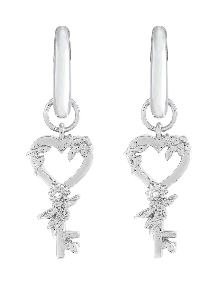 Aretes de plata con acabado plateado cristal