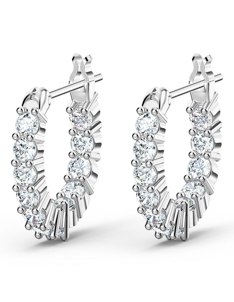 Aretes con acabado brillante