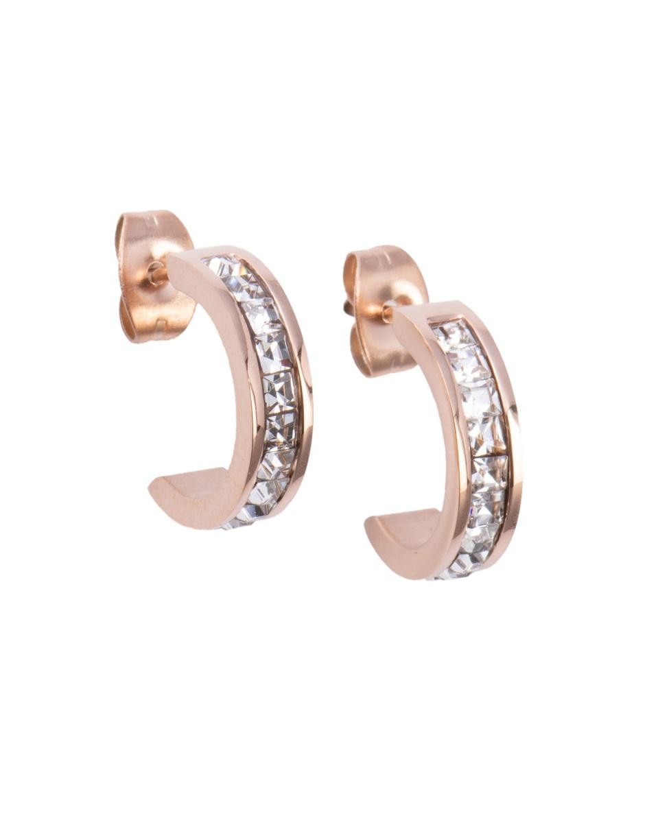 Aretes con acabado brillante zirconia