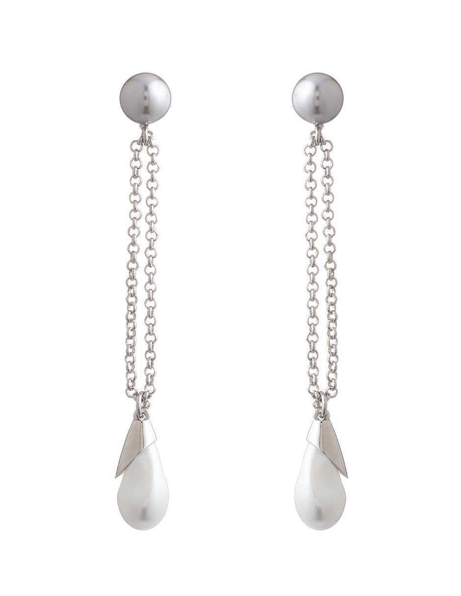 Aretes con acabado brillante Aretes con acabado brillante