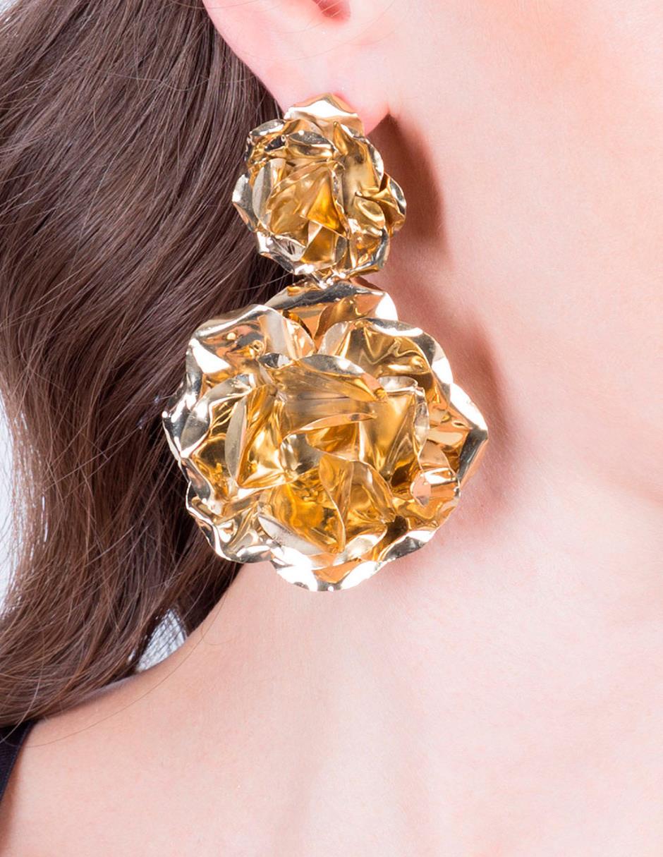 Aretes con acabado baño de oro 2