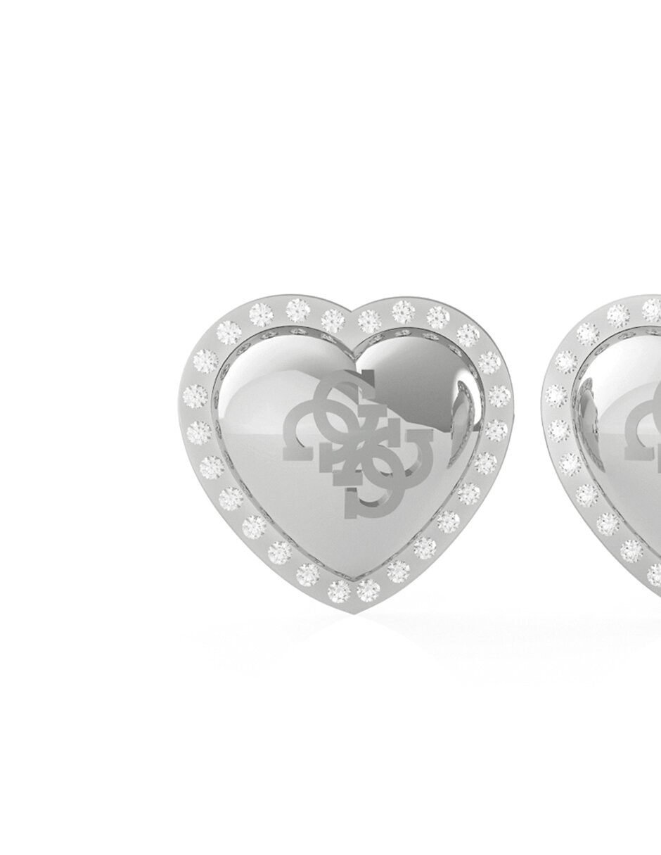 Aretes de corazón con acabado plateado 2