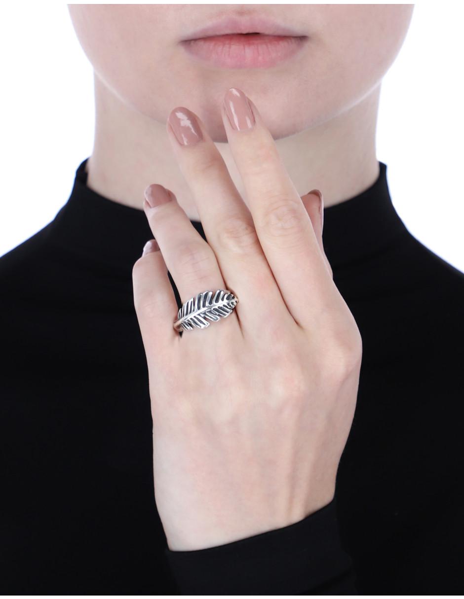 Anillo de hoja brillante