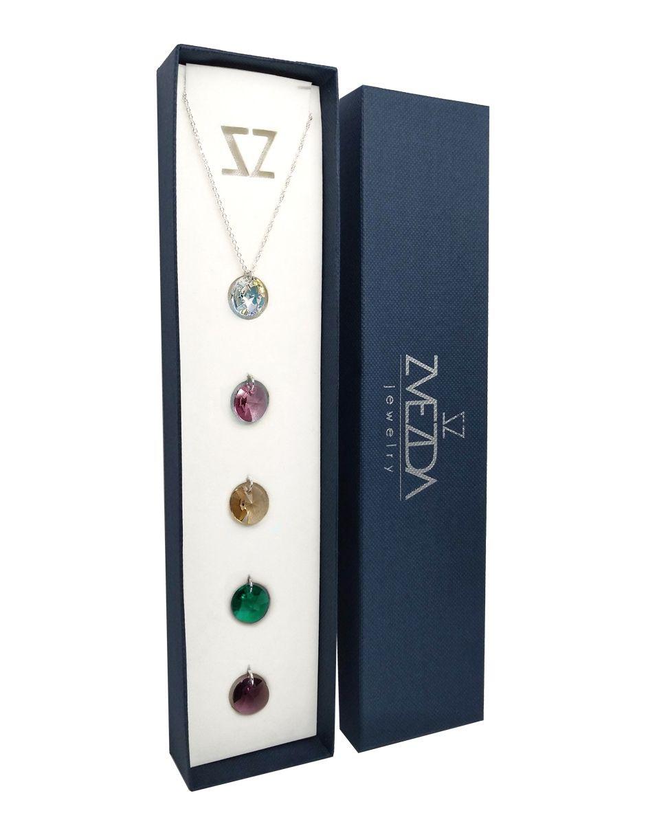 Aretes y collar con acabado brillante