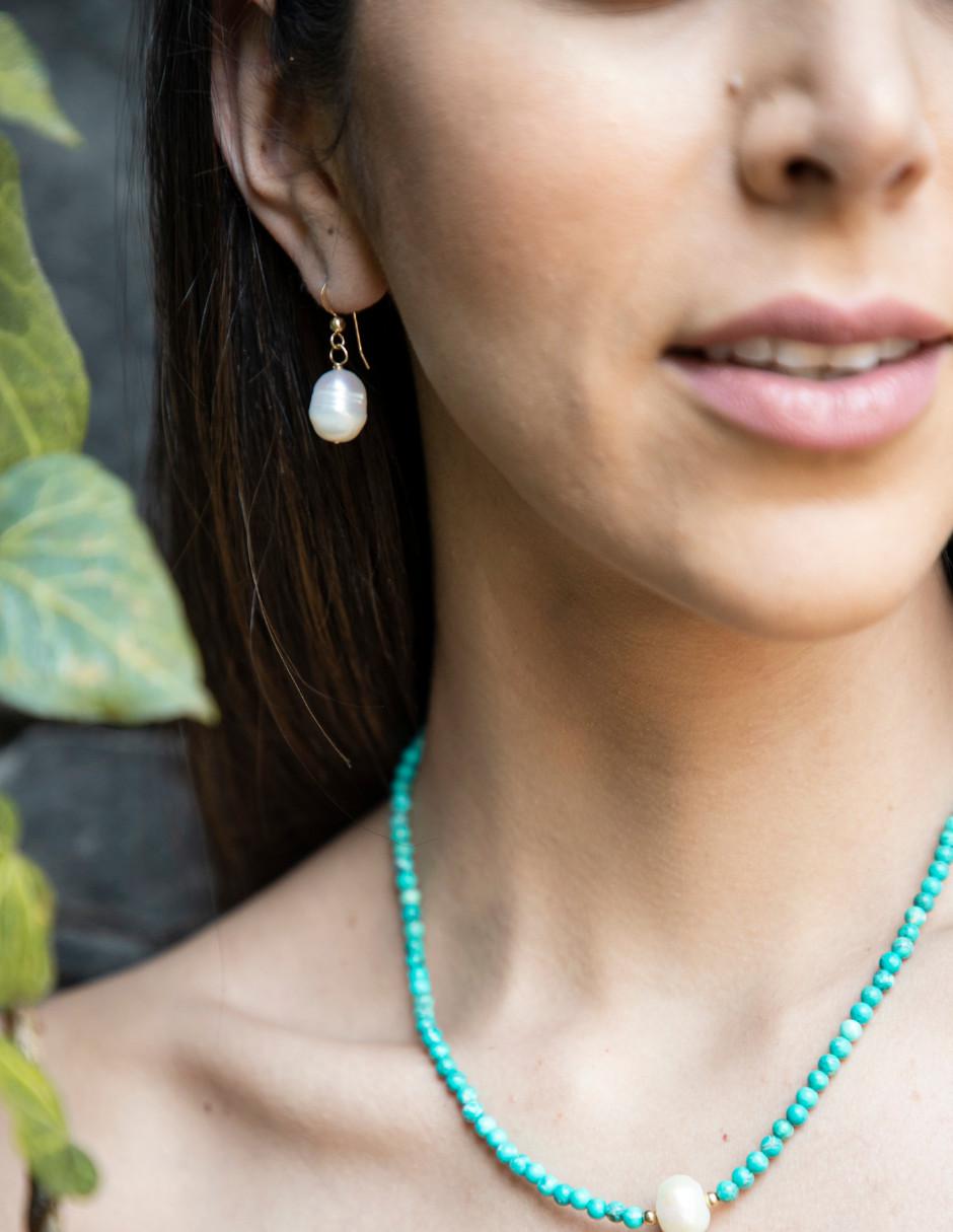 Aretes con acabado brillante perla 3